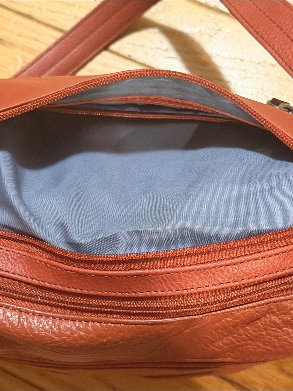 Stone & Co. Gorgeous Caramel Pebble Finish Leather Hobo Shoulder Bag. Like New.